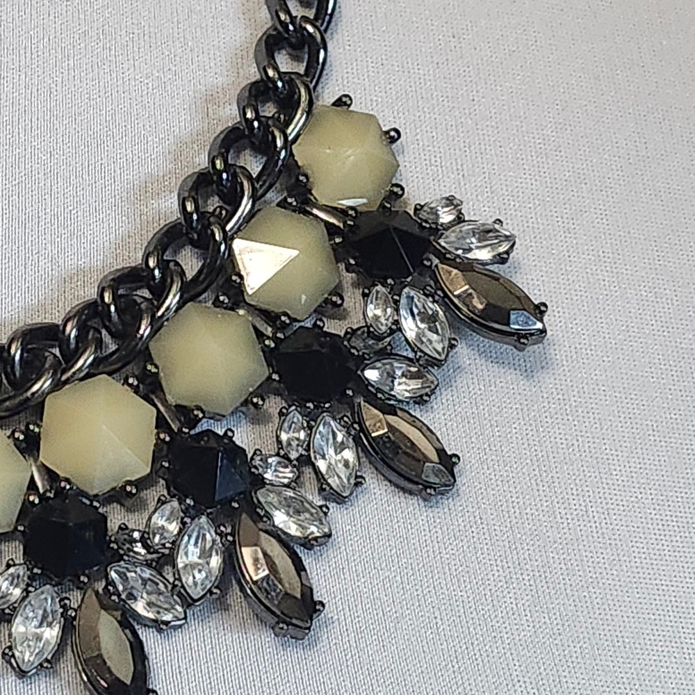 LOFT Statement Necklace Chain Black Cream Clear Rhinestone Jewel Fashion‎ - Picture 5 of 8